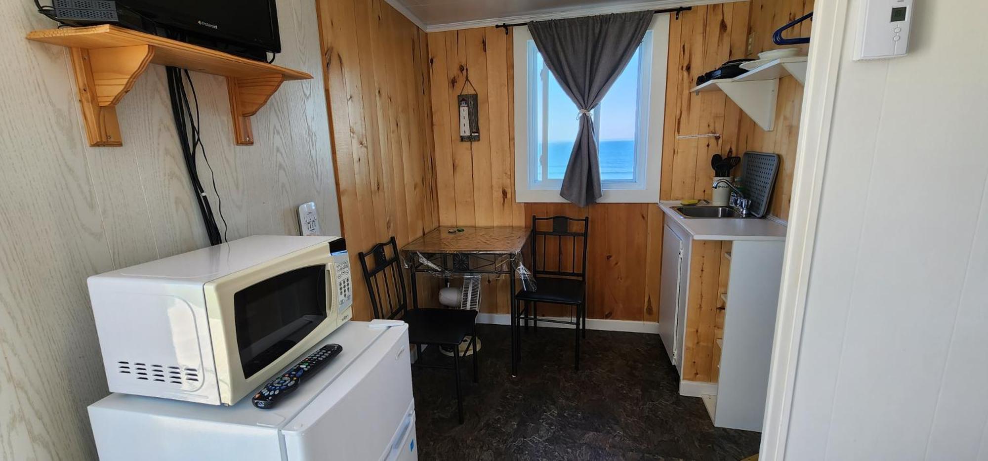 Les Cabines Sur Mer Cap-des-Rosiers Habitación foto