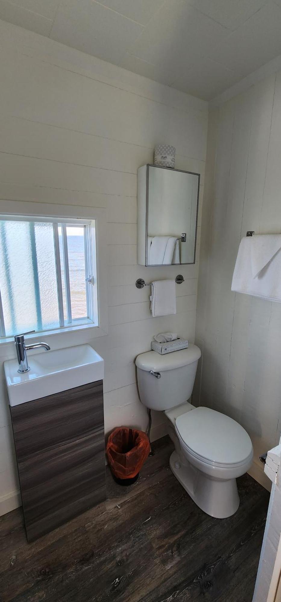 Les Cabines Sur Mer Cap-des-Rosiers Habitación foto