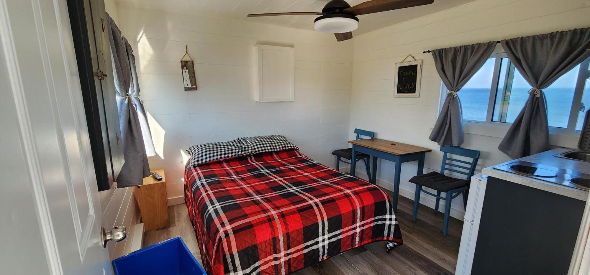 Les Cabines Sur Mer Cap-des-Rosiers Habitación foto